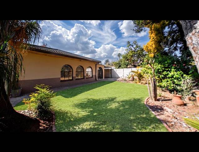 4 BEDROOM HOUSE FOR SALE IN PRETORIA GARDENS